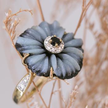 Black flower clearance ring