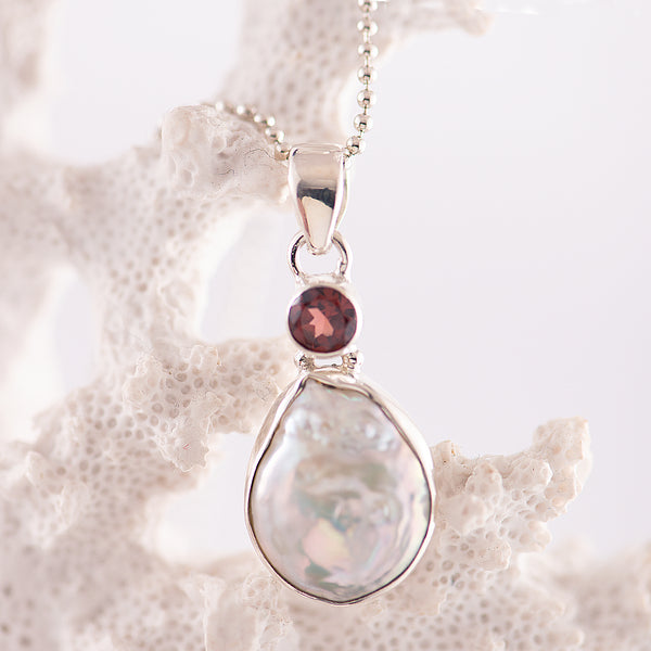 Baroque FWP, Garnet Silver Pendant.