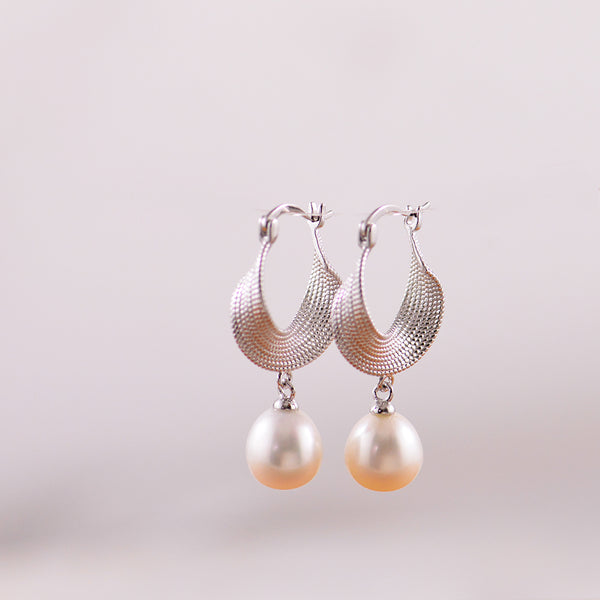 Silver Textured Twist Earring With White Pearl Drop