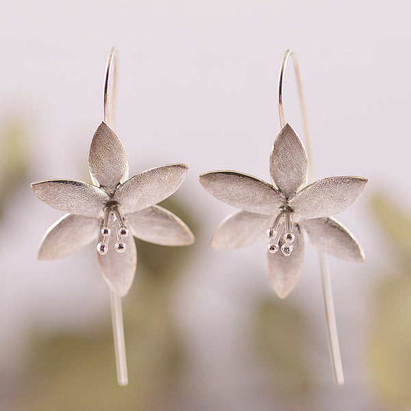 Sterling silver elegant flower earrings